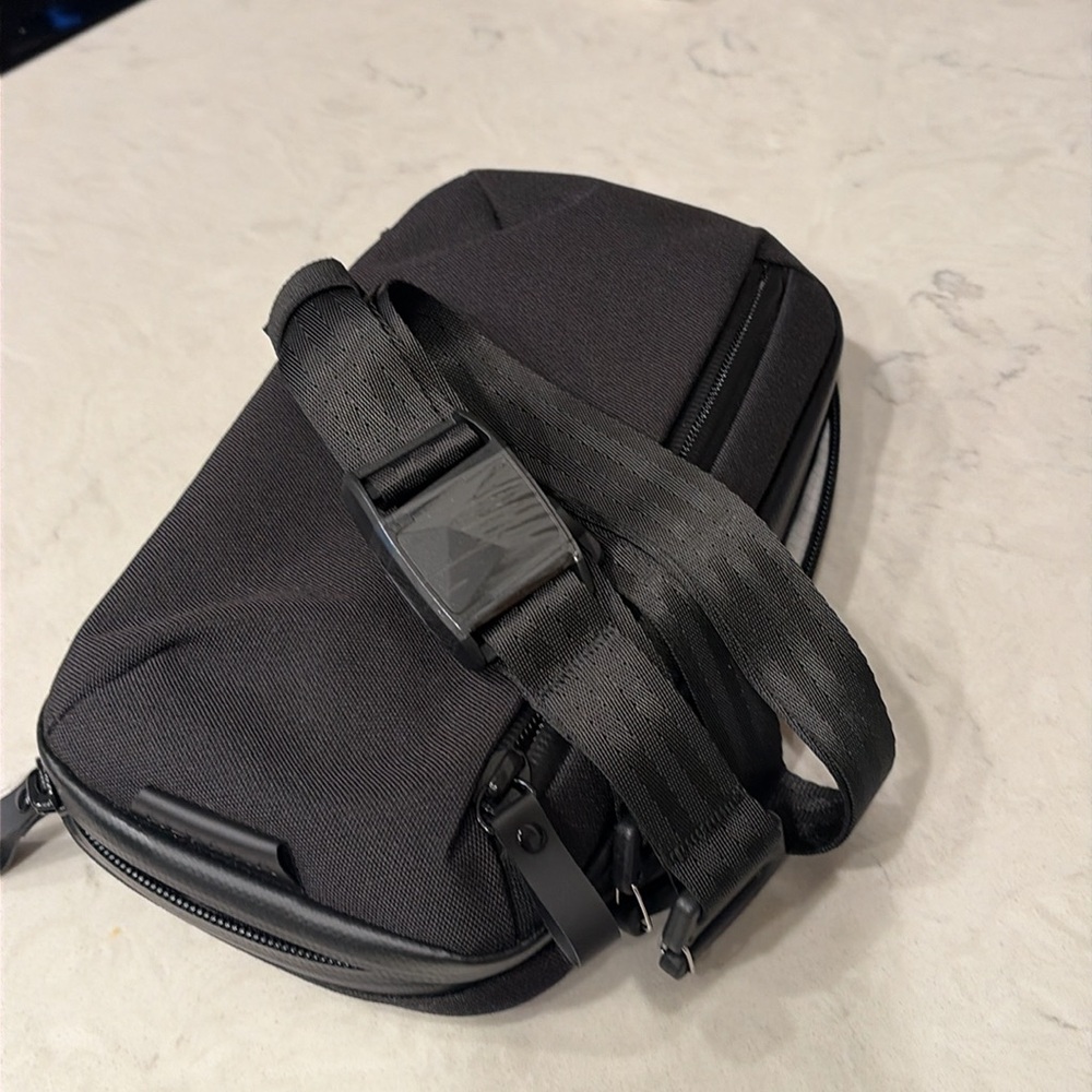 Alpaka Elements Tech Case Mini - Picture 2 of 10